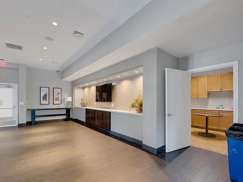 24 AVENUE AT PORT IMPERIAL Unit: 104