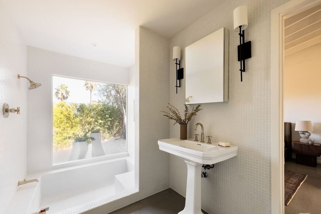 Crownfall Reserve, Edwin Dr, 90046