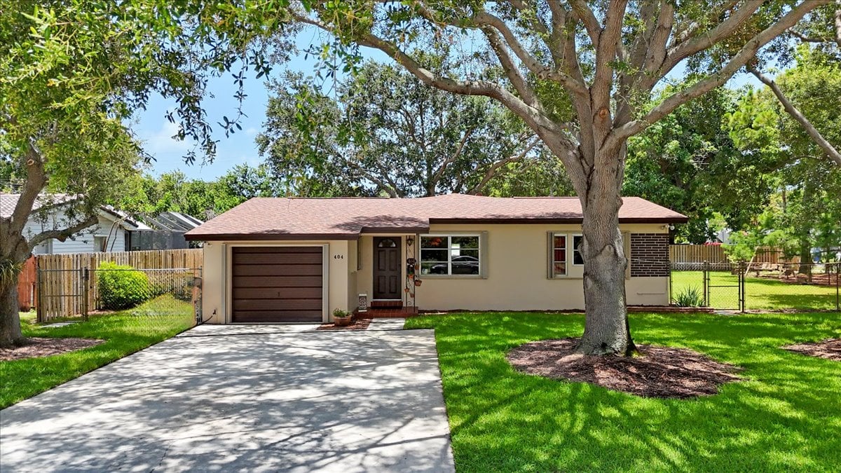 404 NE 11th Ave