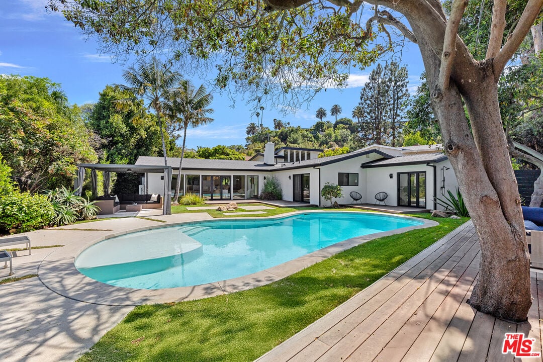 Zenith Reserve,Westcove Dr, 90049