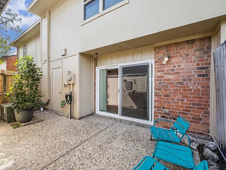 1568 Silverpines Rd #568
