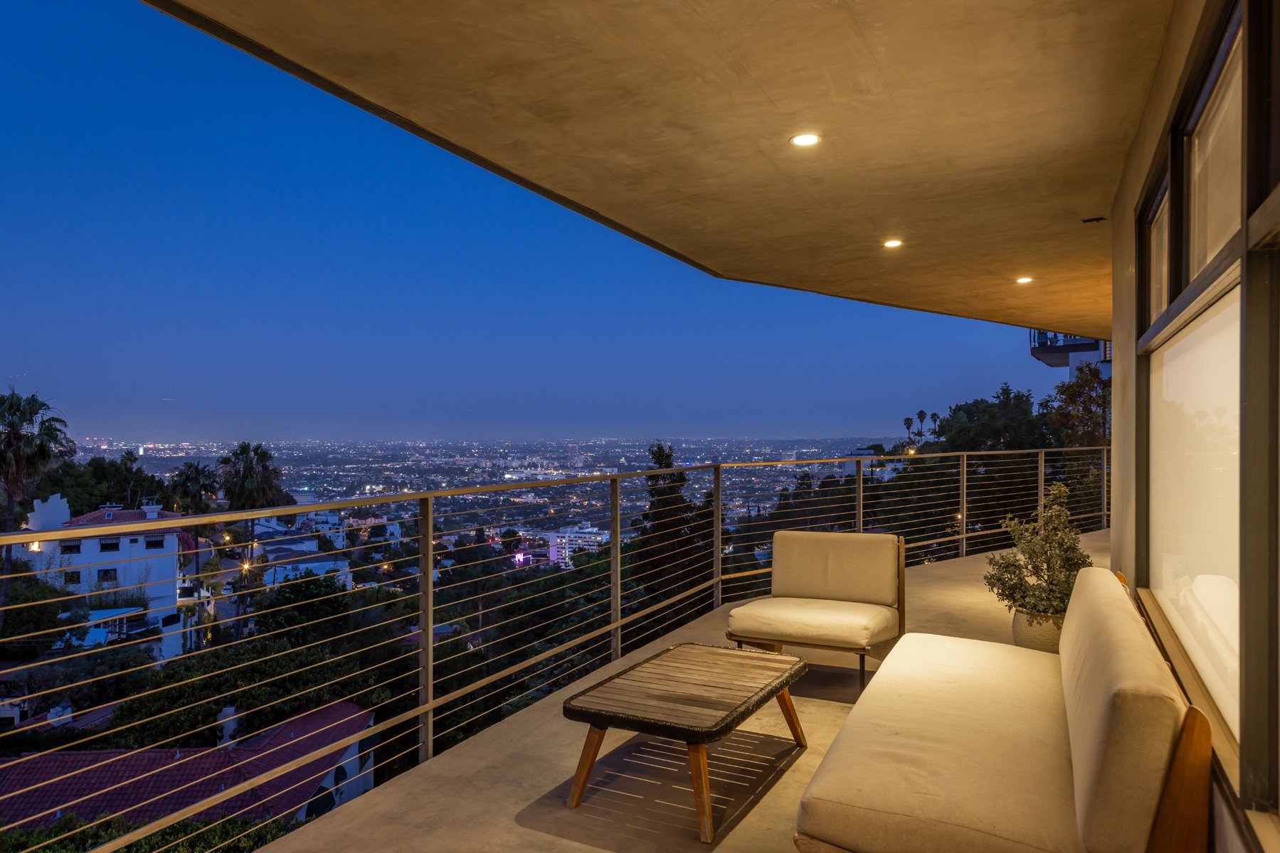 8634 Franklin Ave, Hollywood Hills 