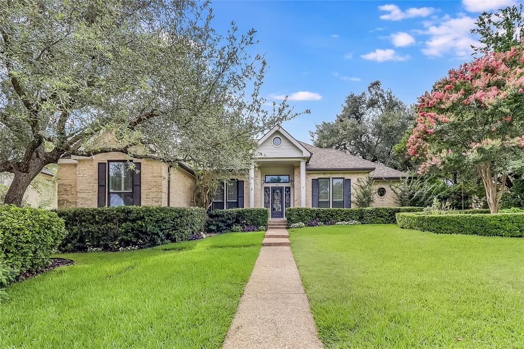 1. Barton Creek West: The Hidden Gem of the Eanes ISD Community That Buyers Are Finally Discovering
