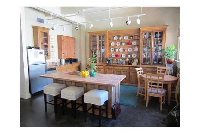410 Natchez St #6