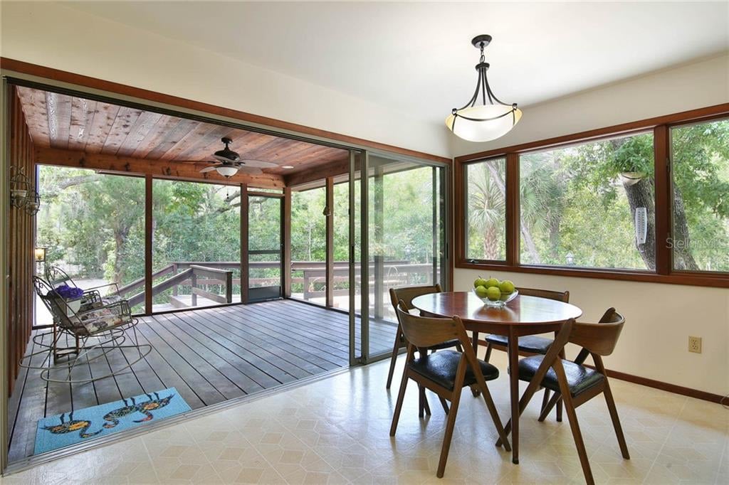 1311 Roberts Bay Ln