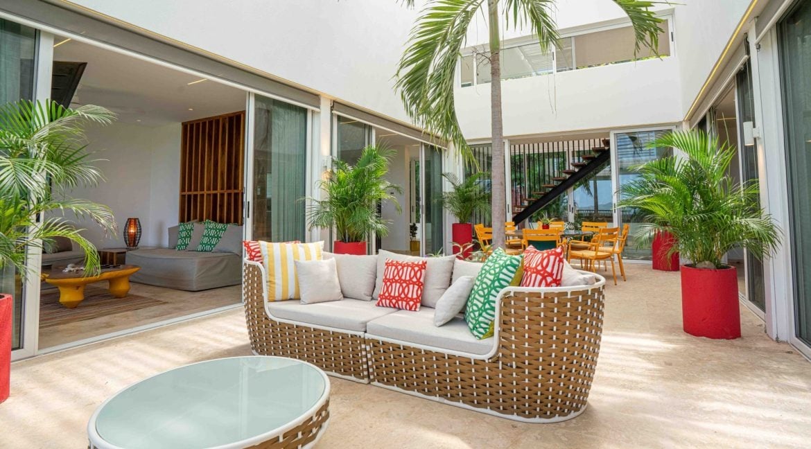 Ocean View Residence in Miramar
