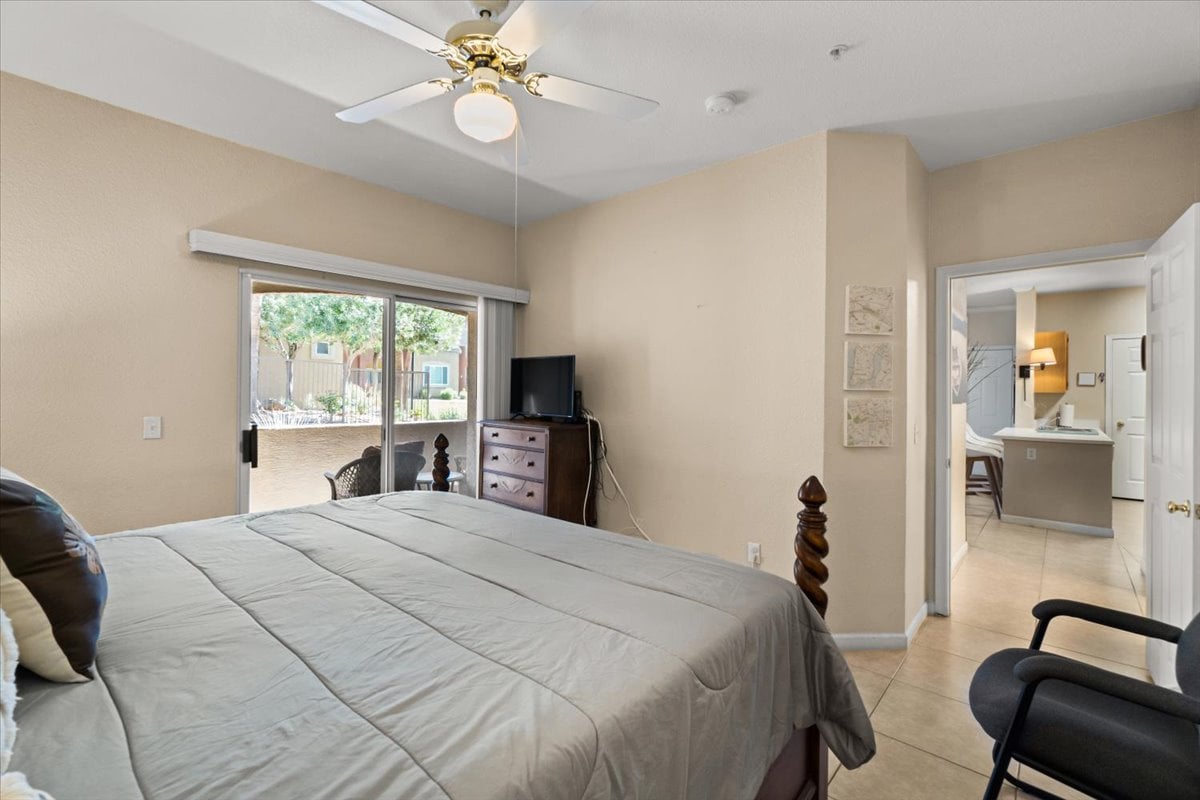 5401 E Van Buren Street 1054