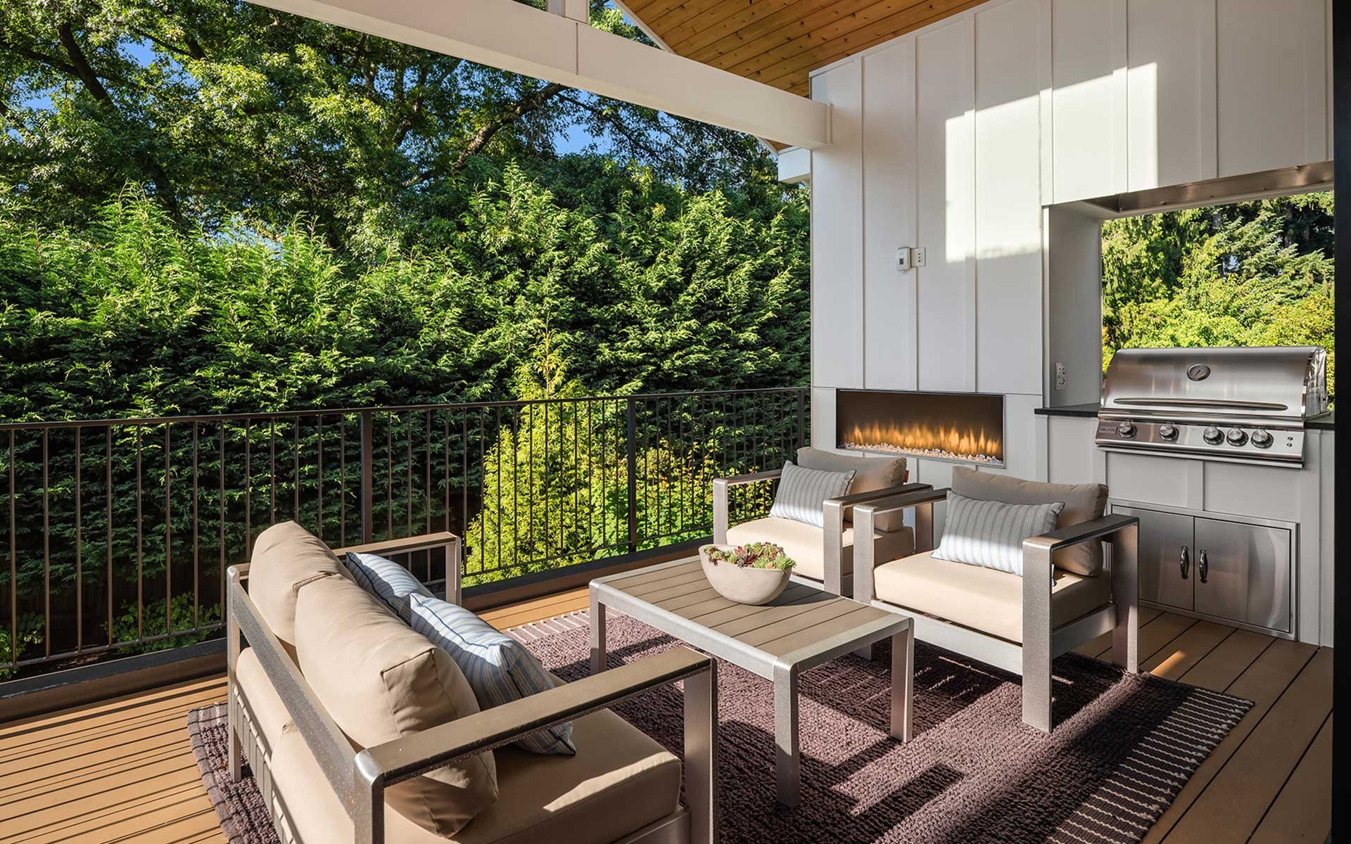 Luxury. Lifestyle. Location.