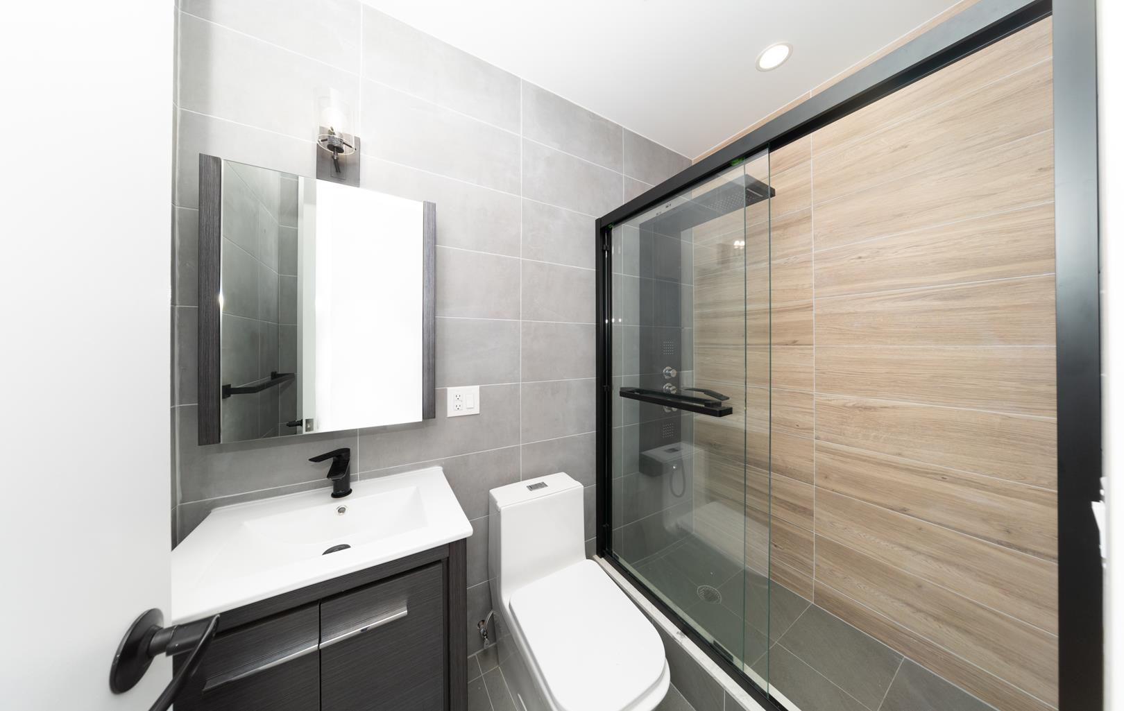 390 Seneca Avenue, Apt 3-L