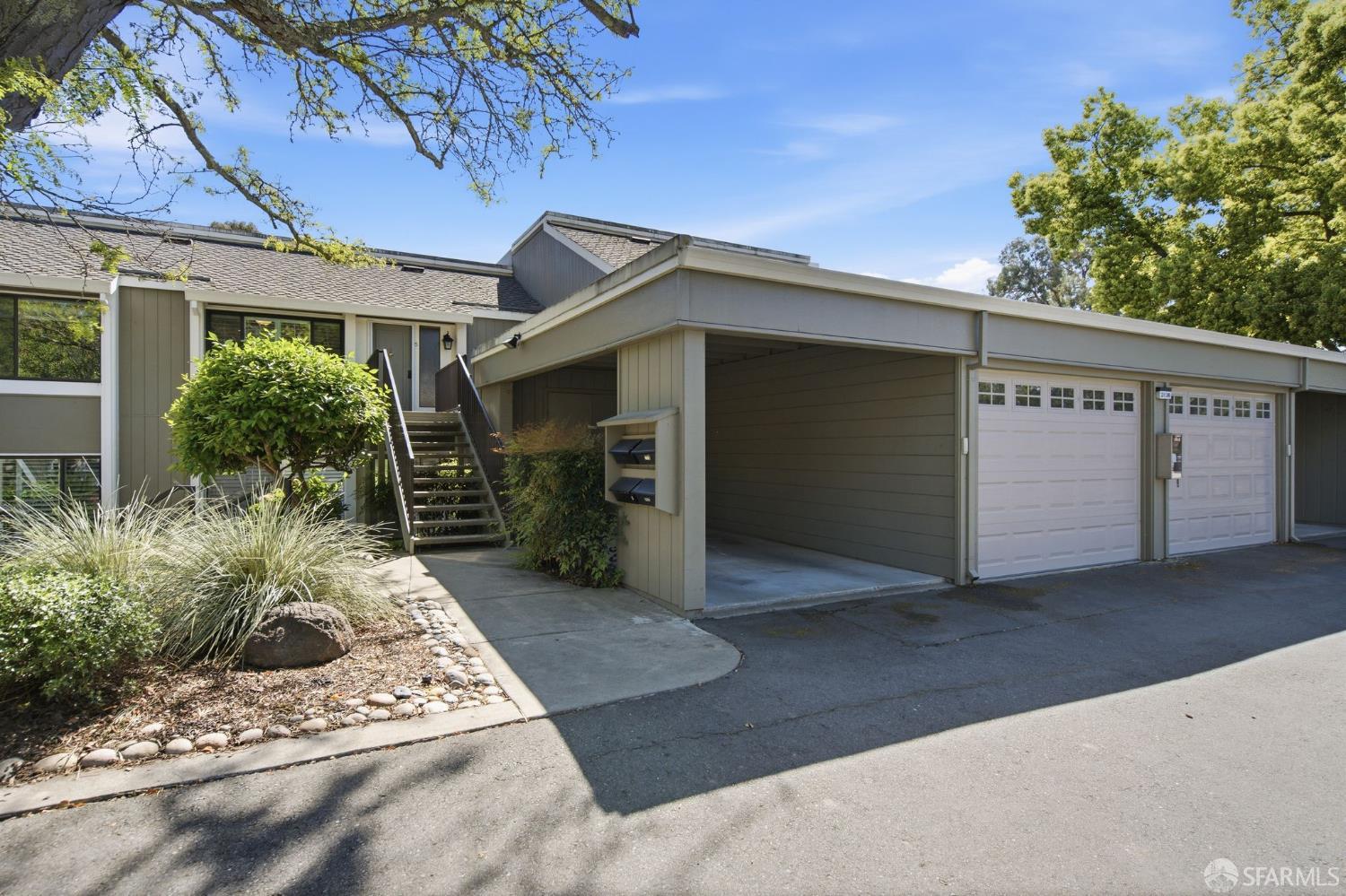 3136 Rossmoor Parkway #5