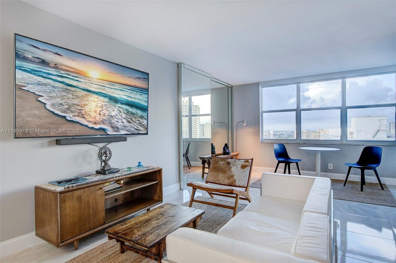 3015 N Ocean Blvd #19C