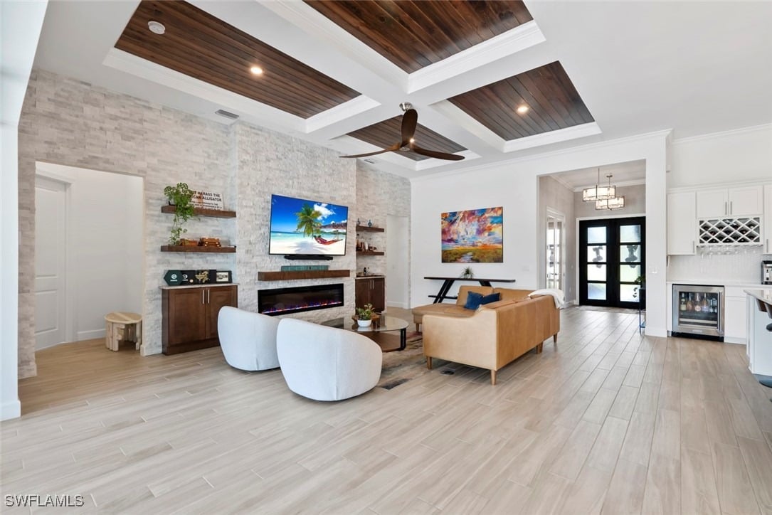 19129 Aqua Shore Dr