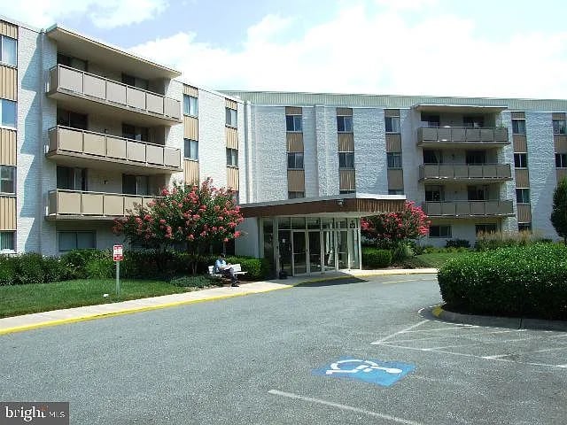 7501 Democracy Blvd APT B217