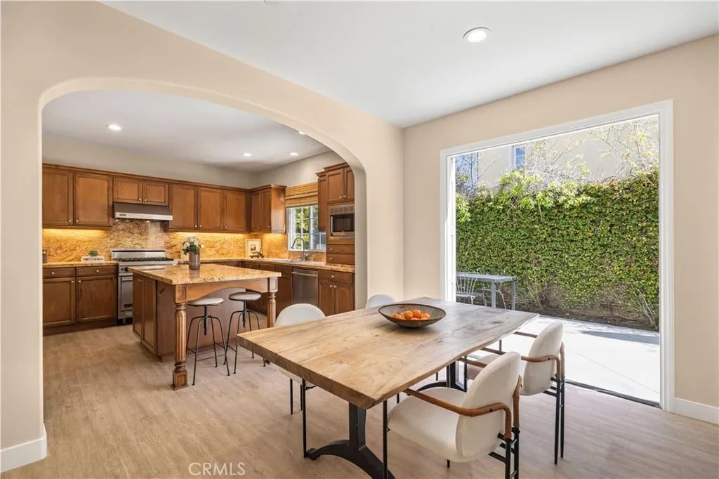 40 Arborside