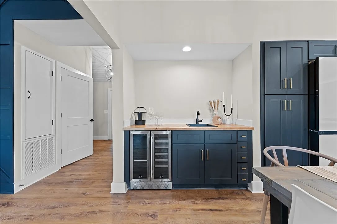 1104 Whitfield Point Rd