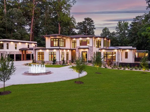 Schedule a Private Showing for Luxury Homes in Atlanta