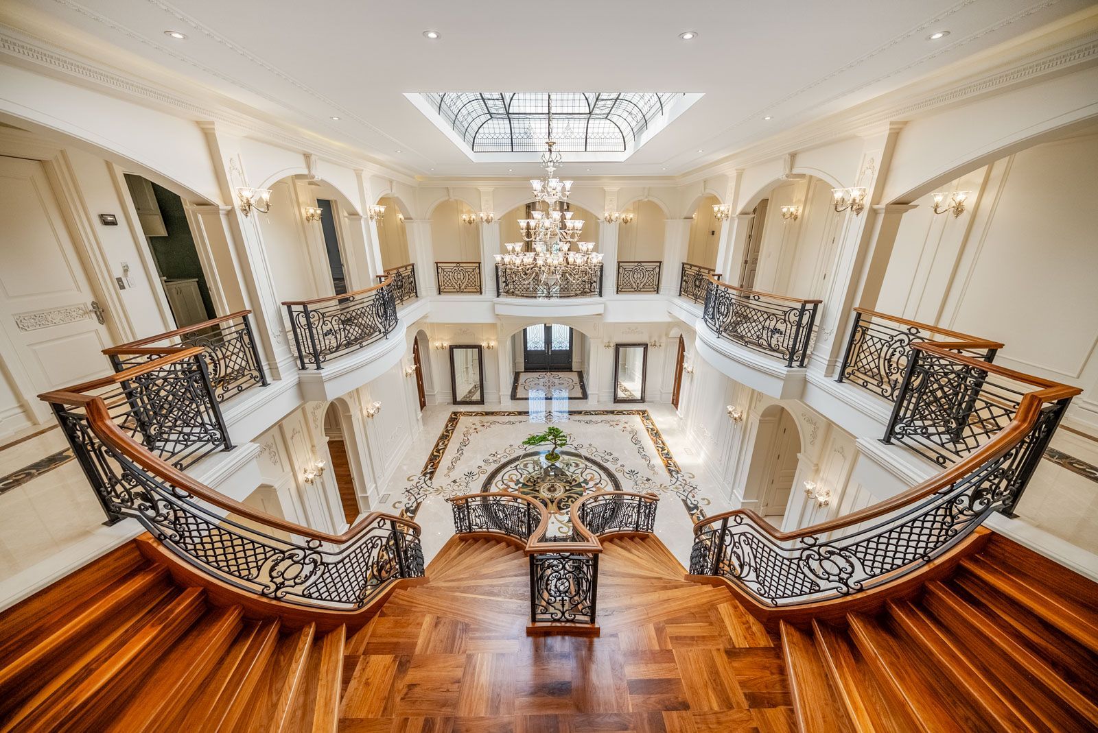 Grand Palatial Newly Completed