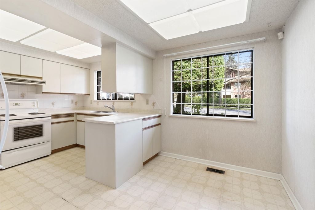 3150 E 58th Ave, #11