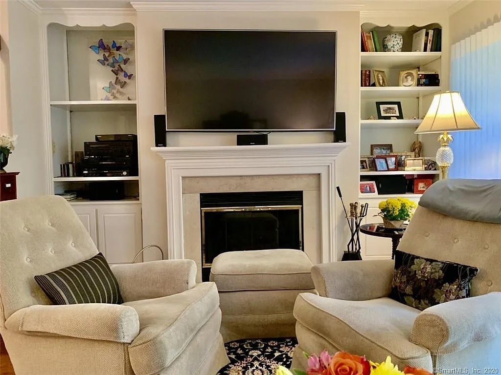 907 Foxboro Dr Unit 907