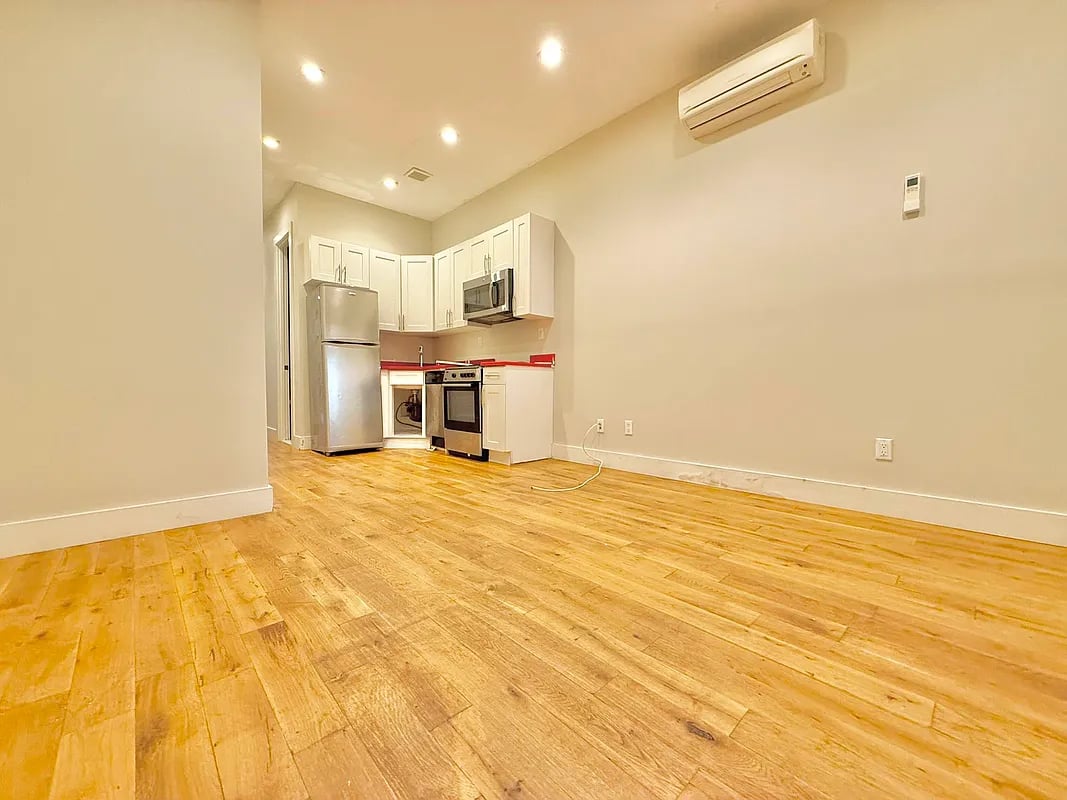 184 Suydam St 2L