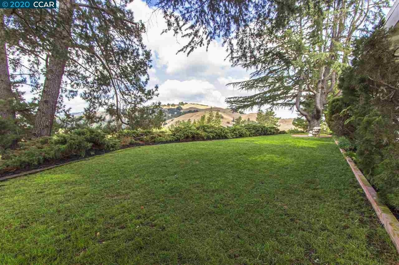 3258 Judith Ln