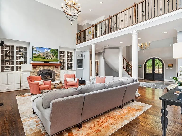 1108 Charterhouse Ct