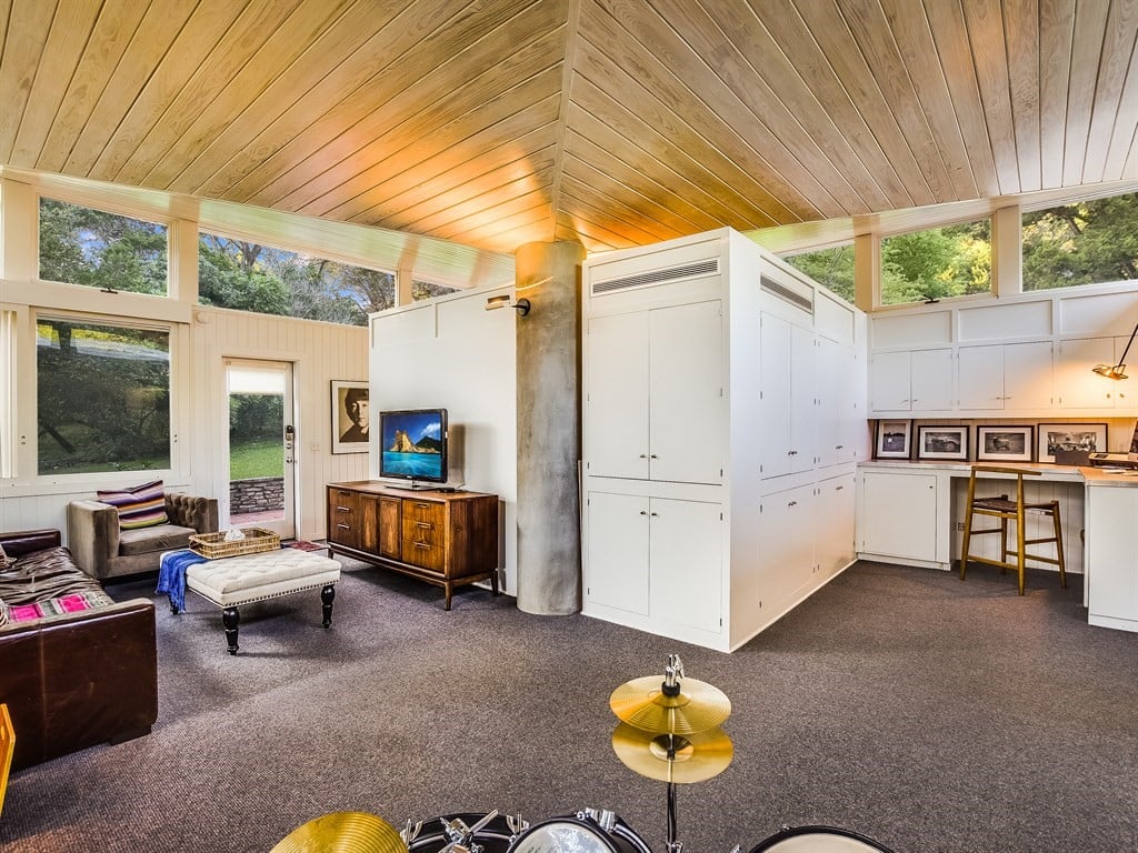 West Lake Hills Mid-Century Modern Masterpiece