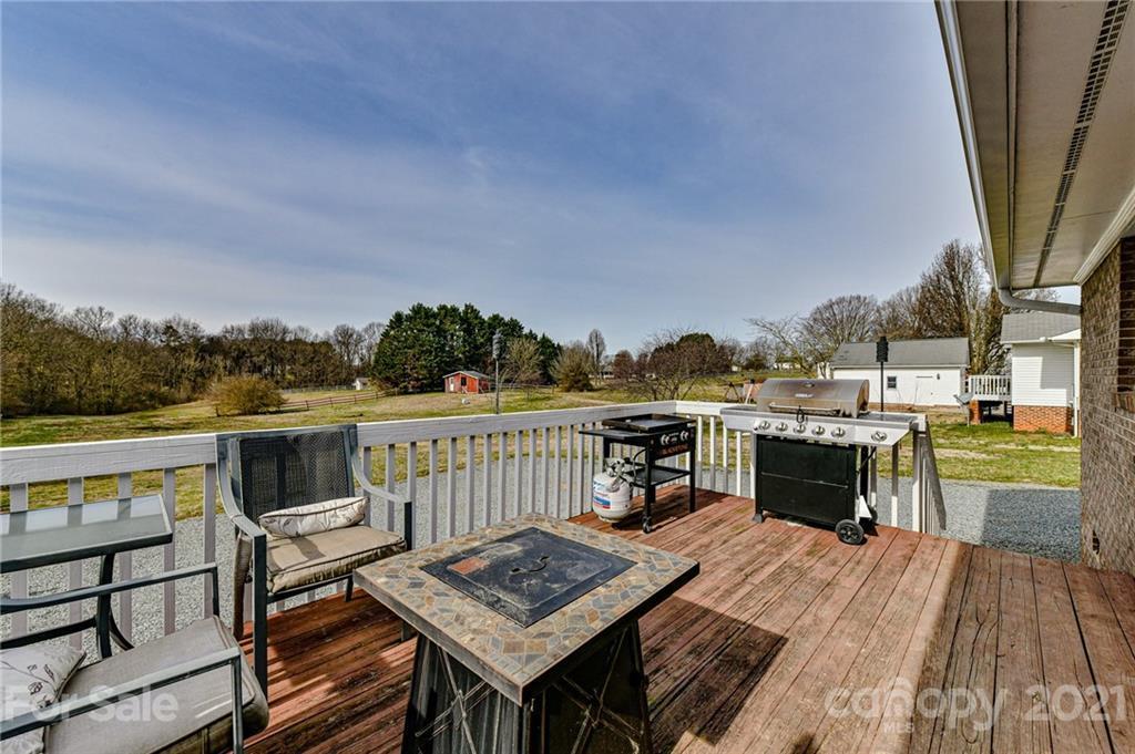 2915 Austin Chaney Rd
