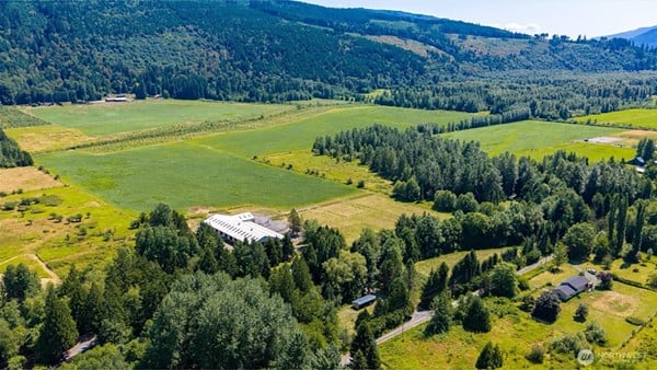 3086 Standard Rd, Deming, WA 98244