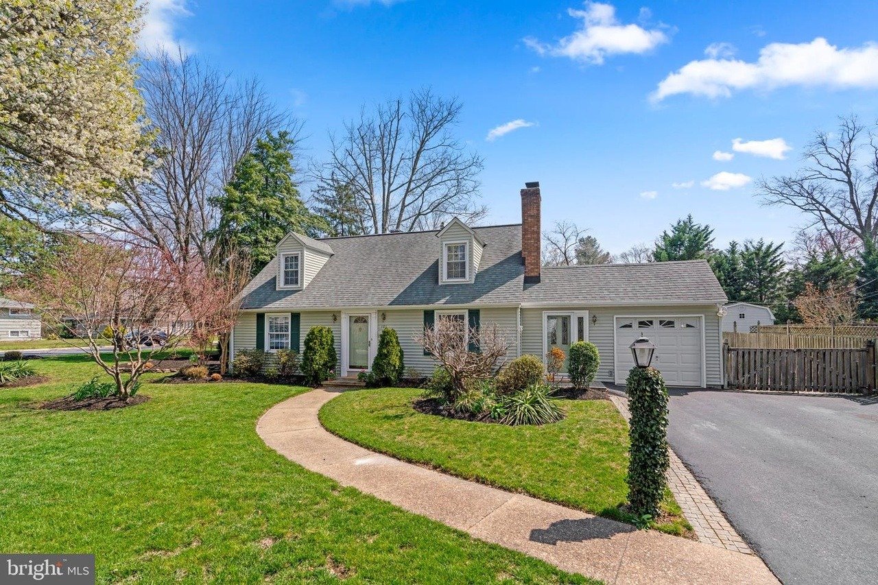 101 Hollyberry Rd