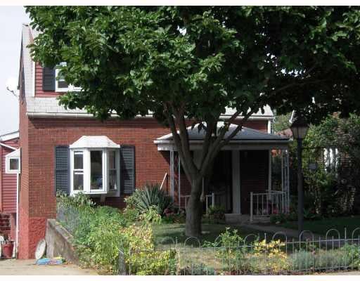 1555 Woodbine