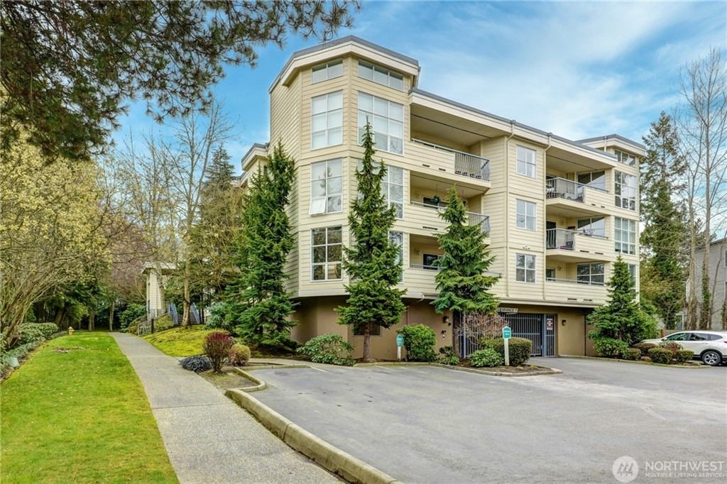 424 102nd Avenue SE #205