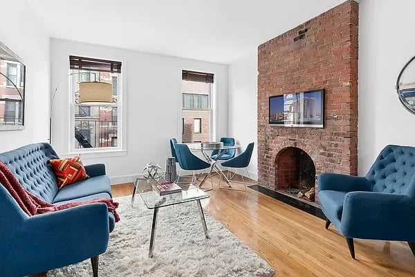 234 West 20th Street Unit: 4A