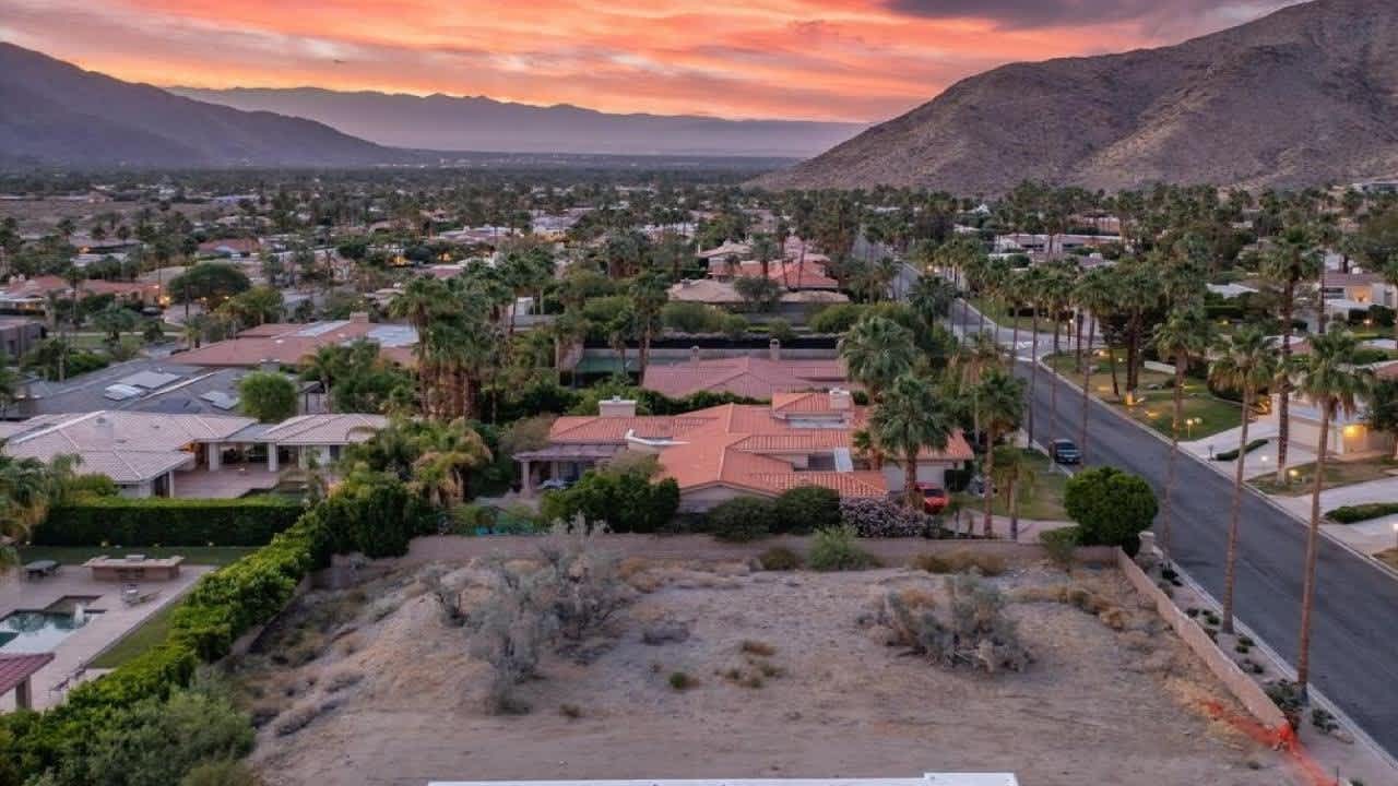 38641 E Bogert Trl, Palm Springs, CA Presented by Rhonda Scott & Associates