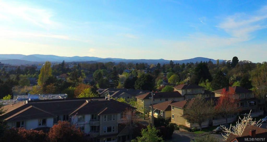405-1016 Inverness Rd, Saanich
