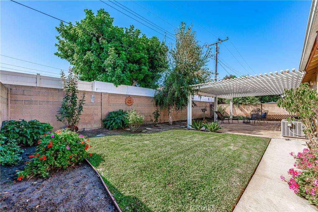 4544 Patricia Cir