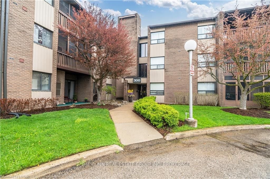 300 Everglade Cres 22