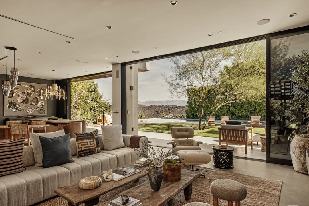 Aria Vista, Stradella Rd, 90077