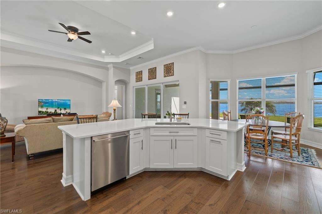14696 Blue Bay Cir