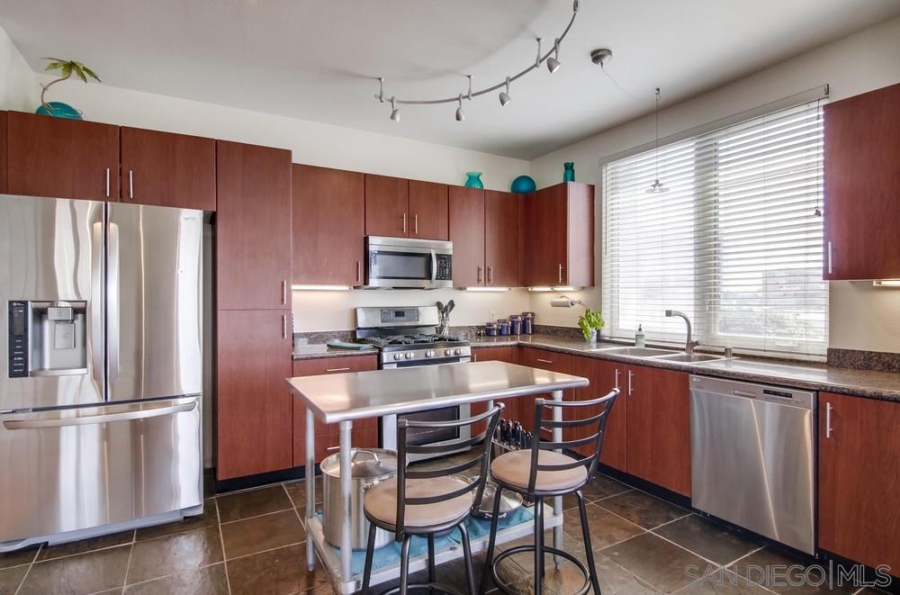 1400 Broadway, Unit 1405