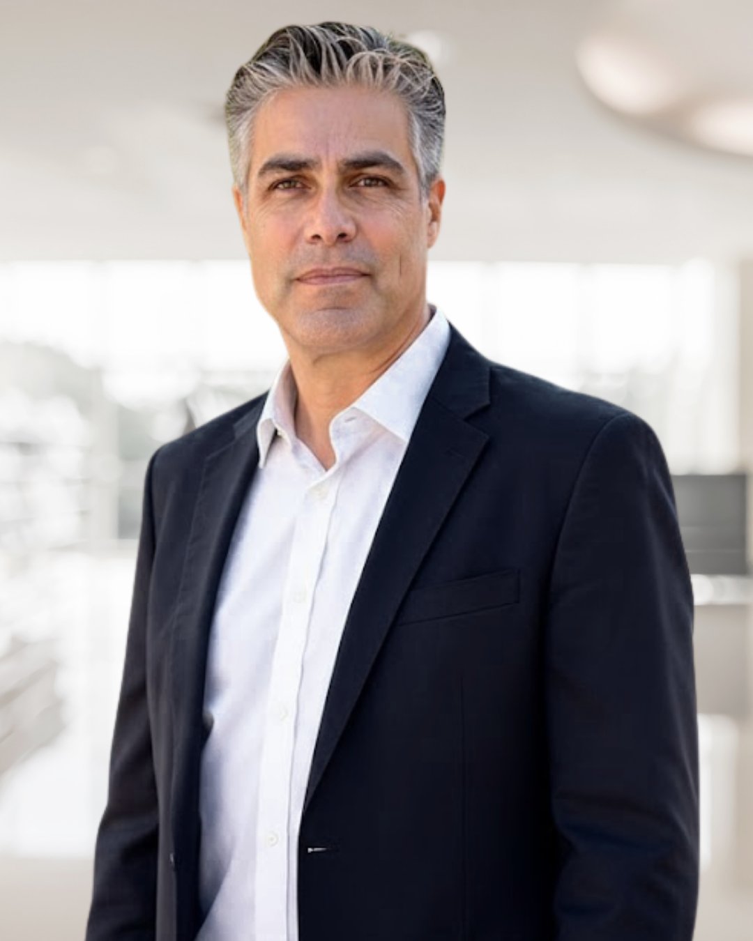 Mario  Ballesteros Azar