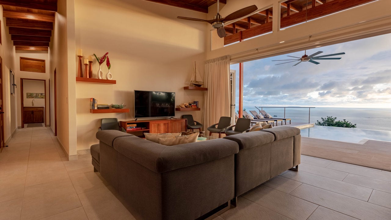 Luxury Home By The Beach Overlooking The Islands At Bahia Ballena