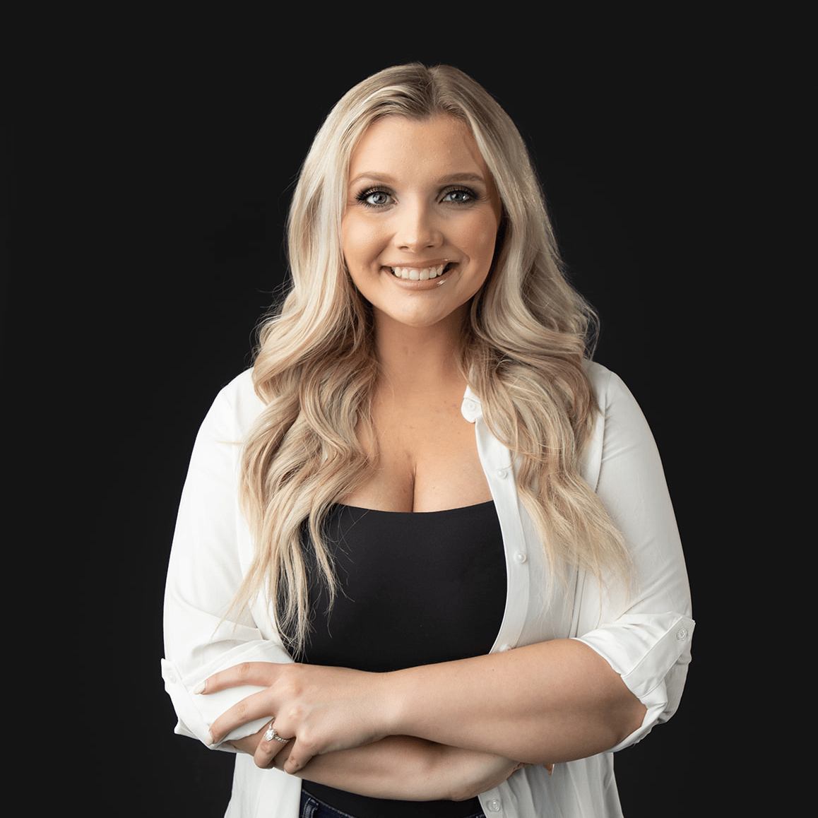 Hannah Newport Lee's Summit, MO Real Estate Agent Headshot