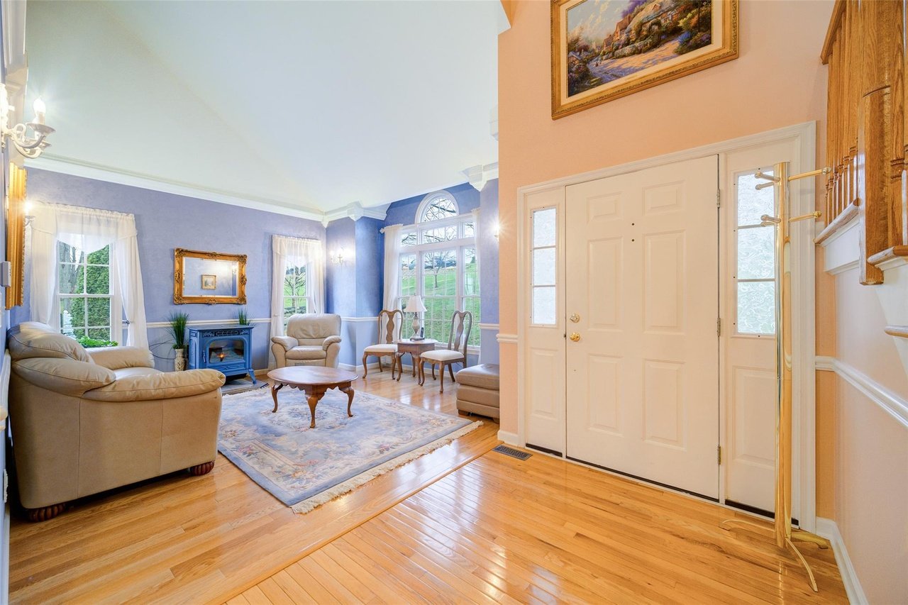 48 Duke Drive
