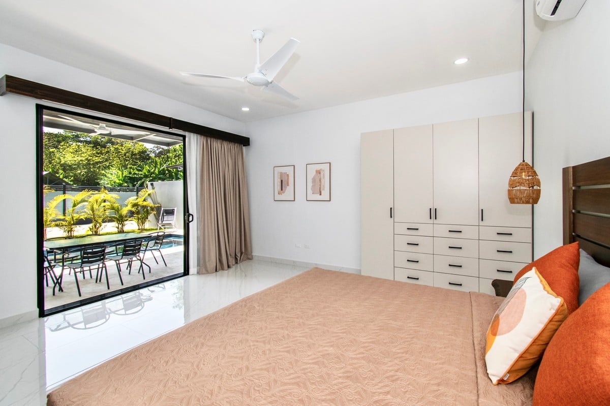 0.14 ACRES – 3 Bedroom Newly Built Modern Home Pool, Privacy, Only 5min Walk to the Beach!!!!