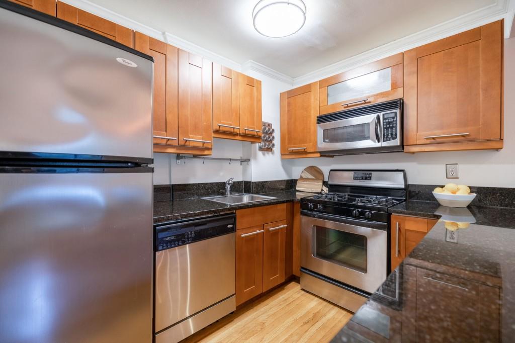 870 Glendale TER NE #3