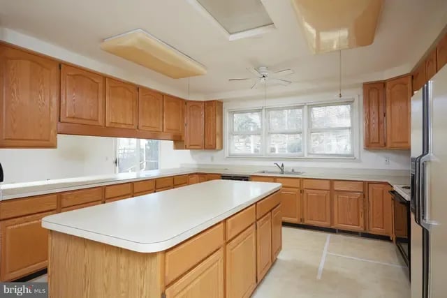 4015 ROXMILL COURT