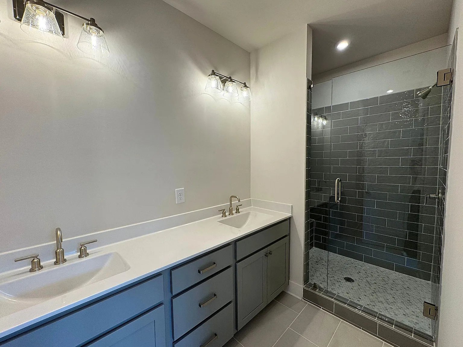 635 Firefly Cir
