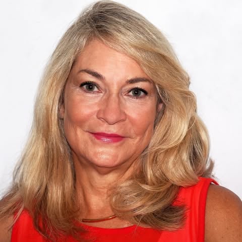 Carolyn Kraus Bluffton, SC Real Estate Agent Headshot