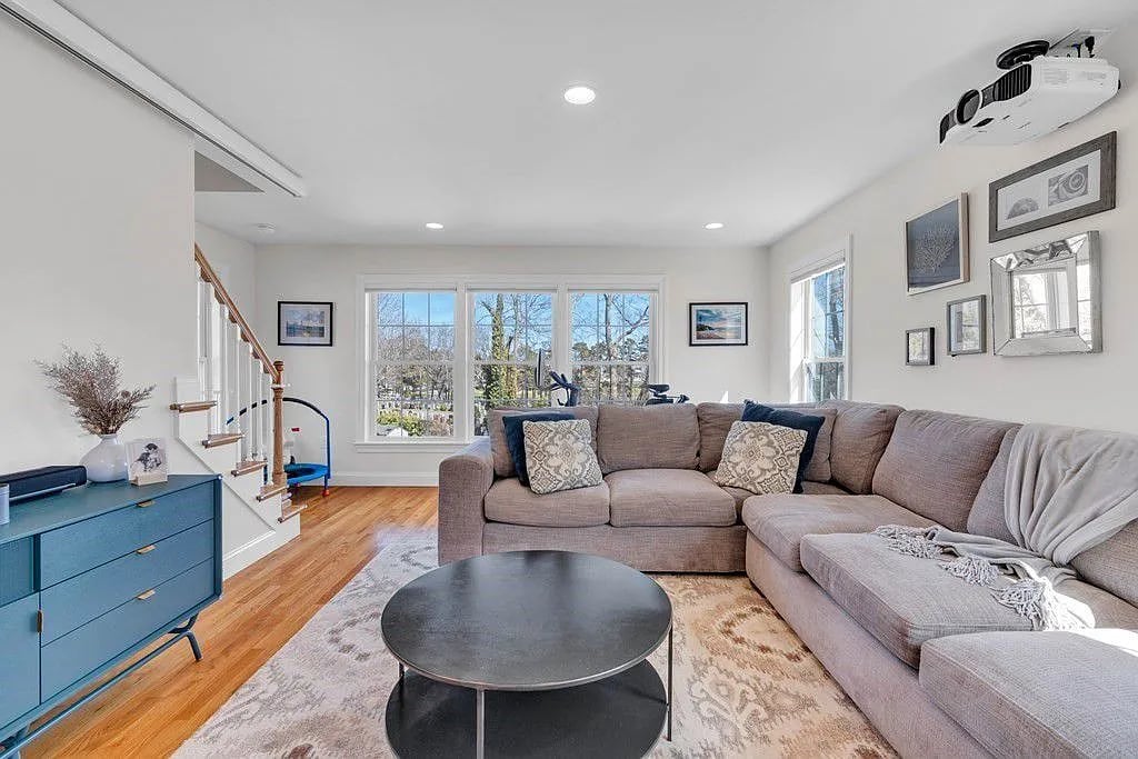 118-120 Bowdoin St #2